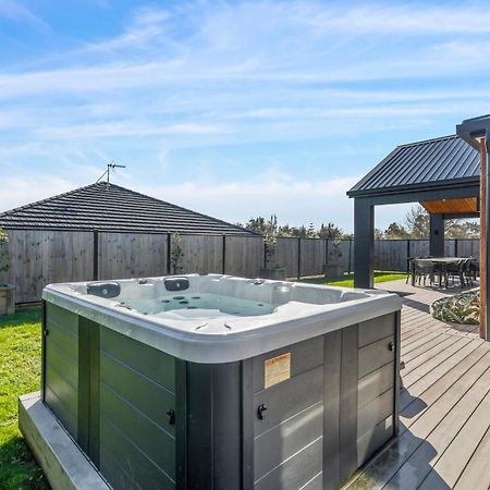 Regent Sanctuary - Martinborough Holiday Home Eksteriør billede