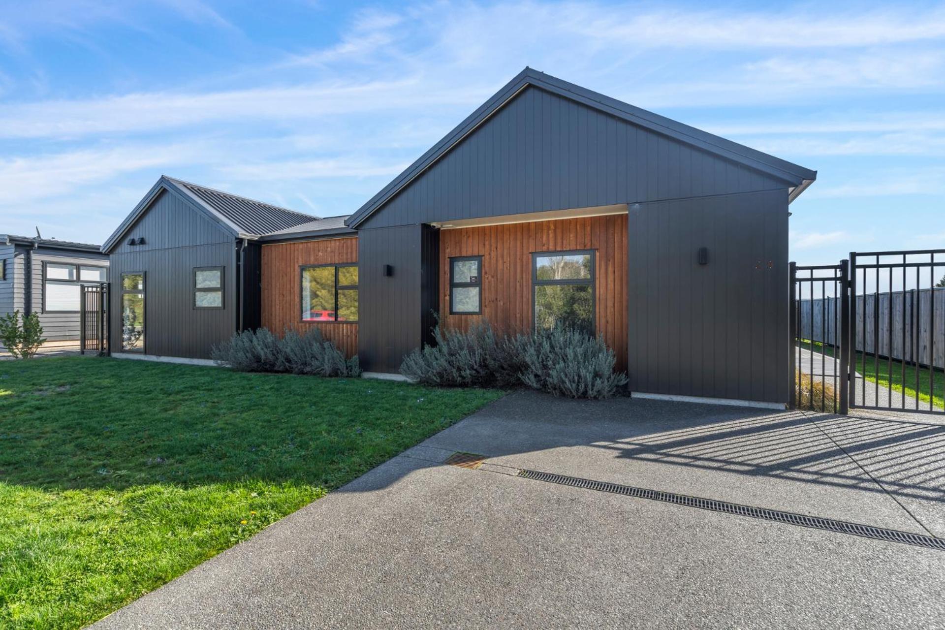 Regent Sanctuary - Martinborough Holiday Home Eksteriør billede
