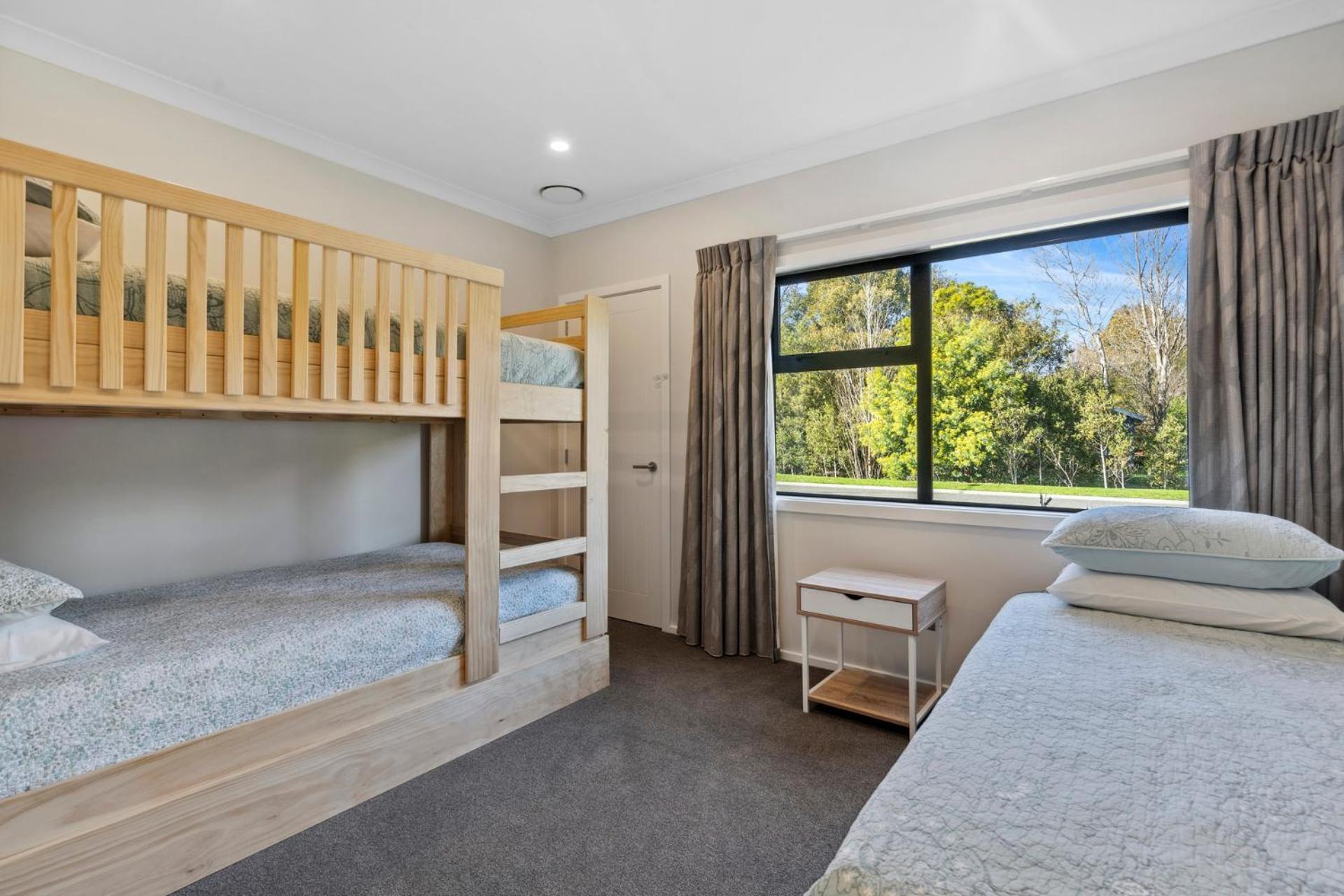 Regent Sanctuary - Martinborough Holiday Home Eksteriør billede